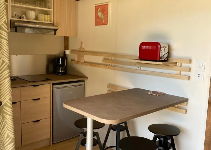 Ri-veu Corse Dans Marina Di مكان تخييم